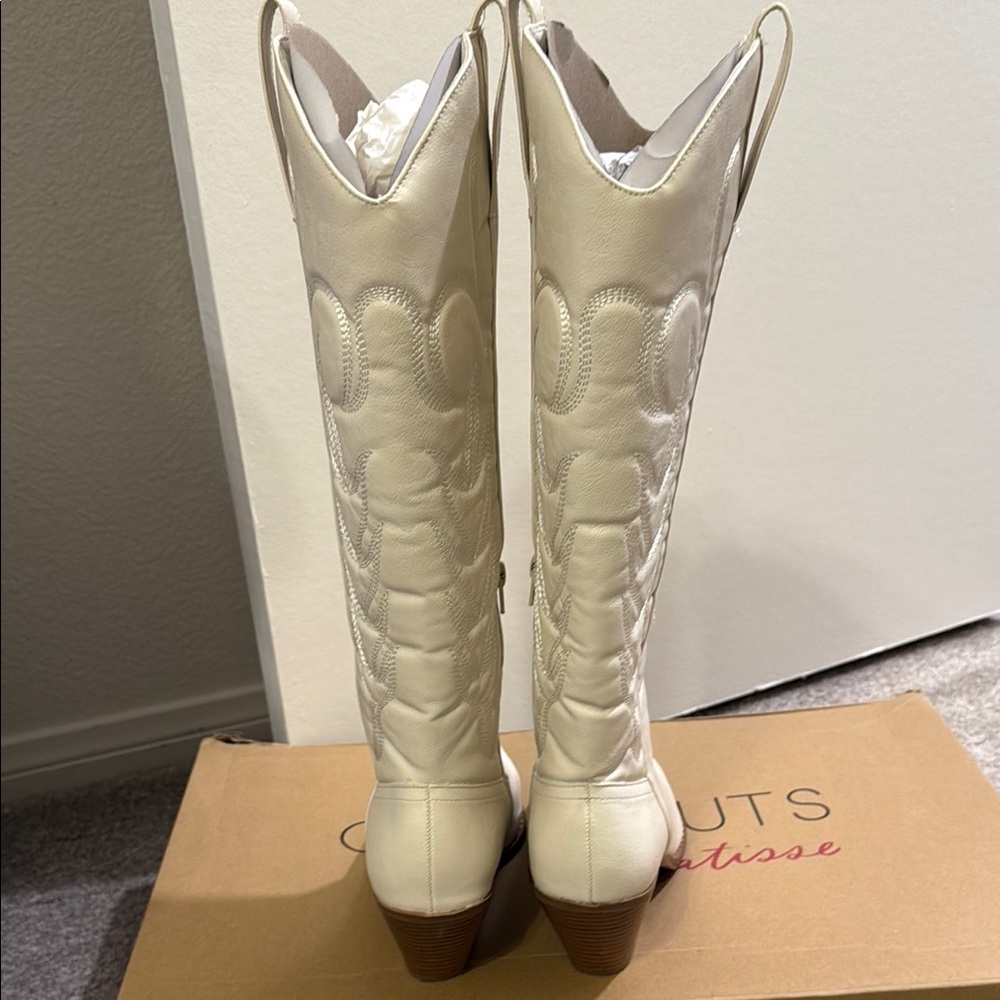 Coconuts by Matisse Cream Western Heeled Boots - Picture 3 of 7